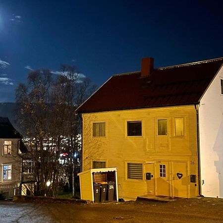Centrally Located Apartment With 2 Bedrooms And Free Parking Tromso Exterior photo